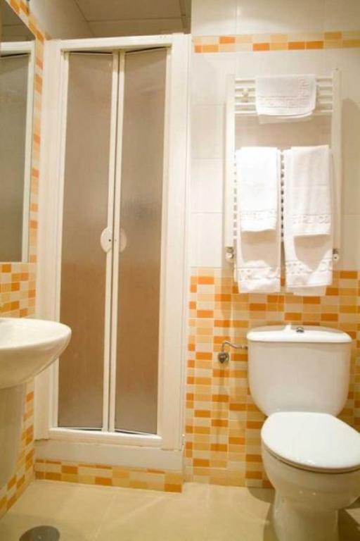 Hostal Colon Getafe Room photo